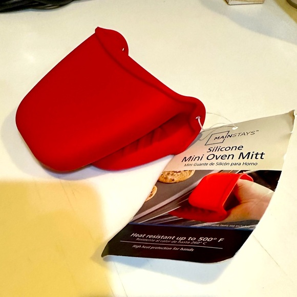 MAINSTAYS MINI SILICONE OVEN MITT POT HOLDER HOT PAD HEAT PROTECTION SHARK BITE - Picture 7 of 7